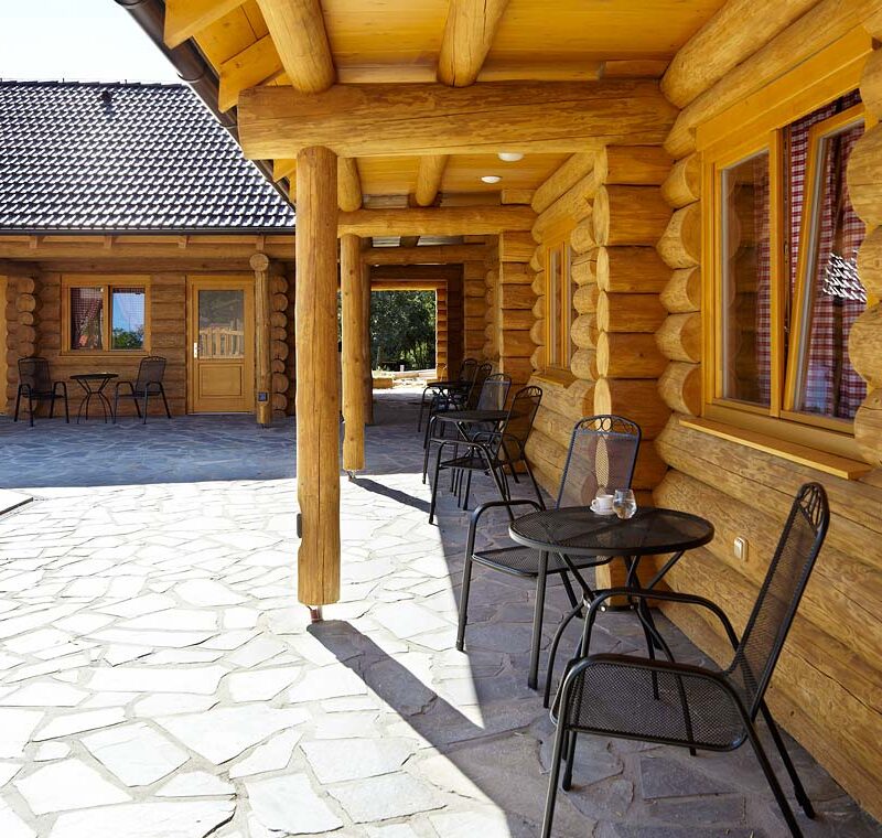 Srubovy-penzion-v-Lednici_9139_40
